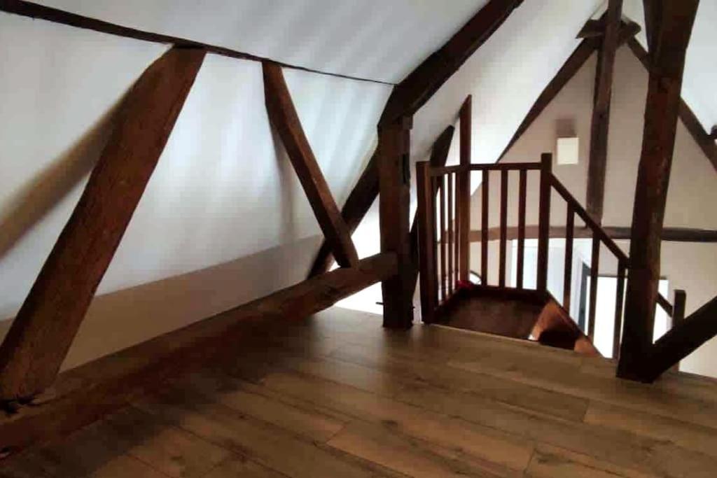 Duplex Atypique Dans La Cite Medievale Laon Exteriör bild