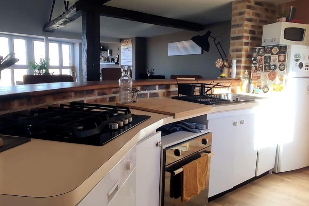 Duplex Atypique Dans La Cite Medievale Laon Exteriör bild