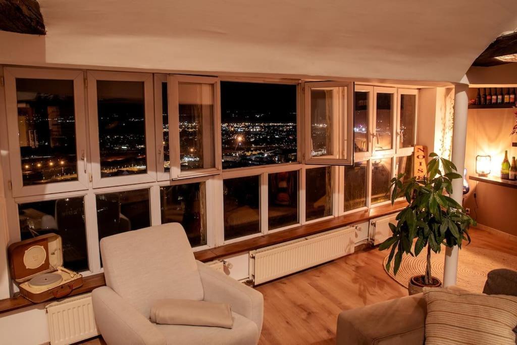 Duplex Atypique Dans La Cite Medievale Laon Exteriör bild