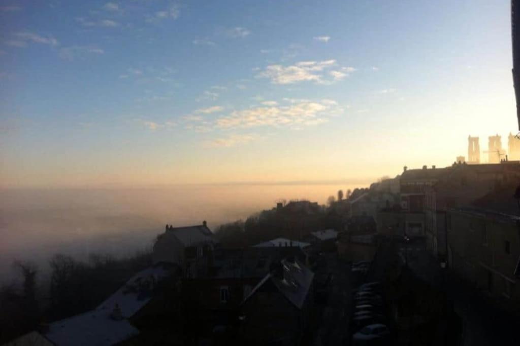 Duplex Atypique Dans La Cite Medievale Laon Exteriör bild