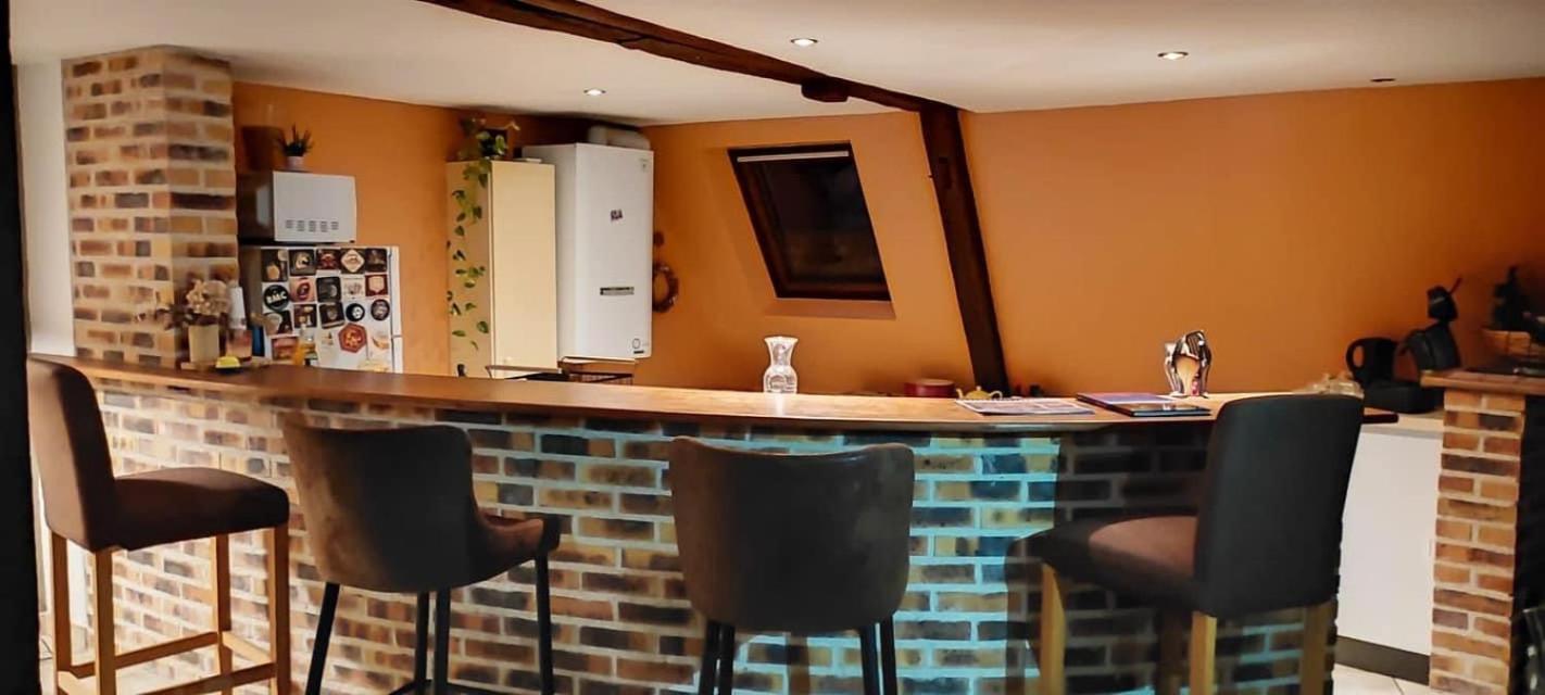 Duplex Atypique Dans La Cite Medievale Laon Exteriör bild
